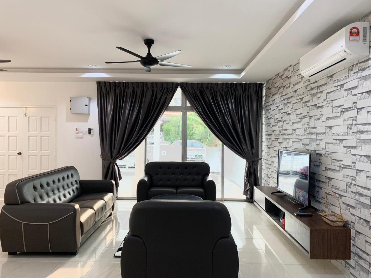 Langkawi Cozy Holiday Home At Bukit Indah By Zervin Kuah Exterior foto