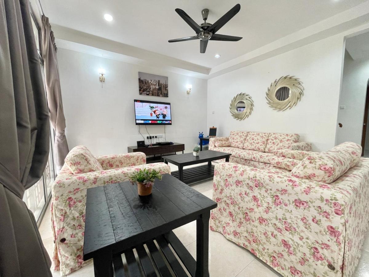 Langkawi Cozy Holiday Home At Bukit Indah By Zervin Kuah Exterior foto